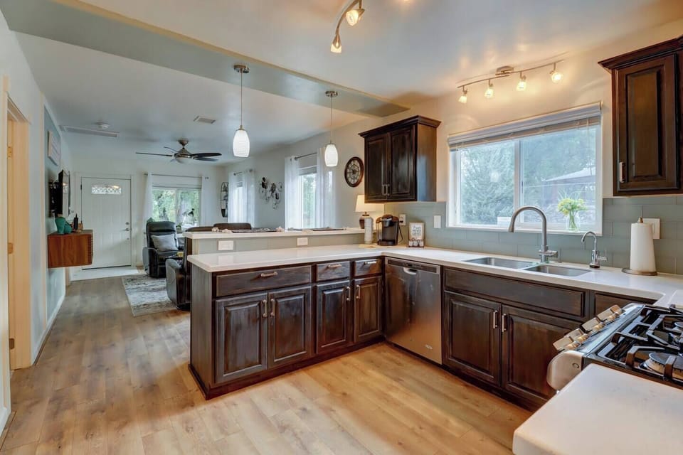 Bright and light kitchen 