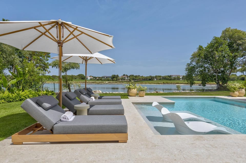 Hacienda A43 Timeless Elegance with Modern Comfort (6858)