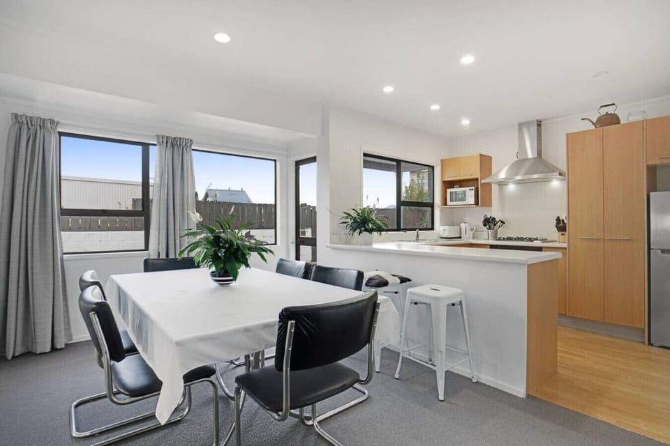 The dining area is handy to the kitchen so you can easily be in the kitchen whilst still holding conversation with the guests.