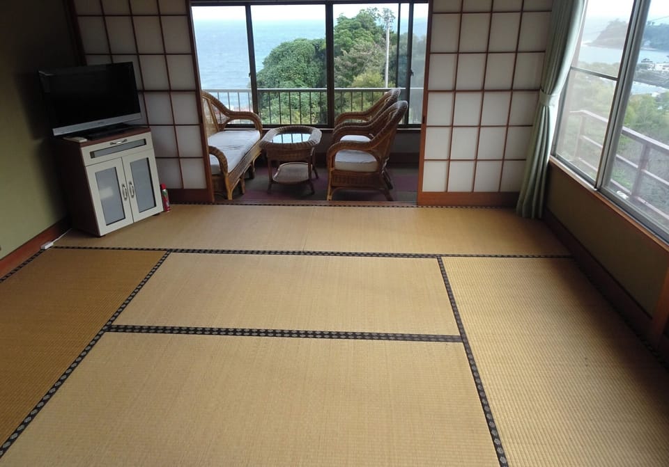 Japanese-style room
