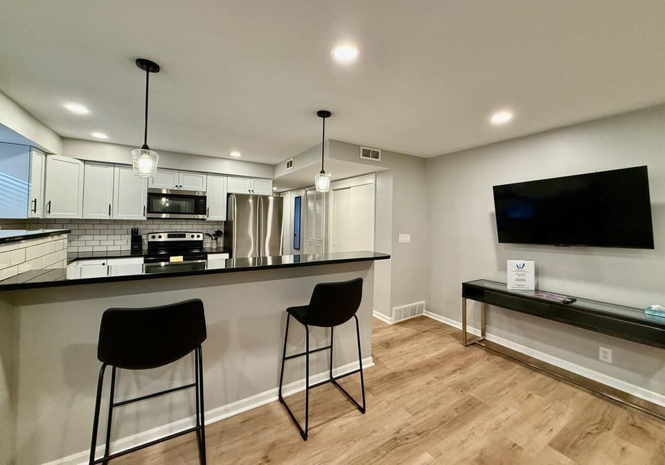 Whip up meals or grab a seat. Your convenient hub for urban life.