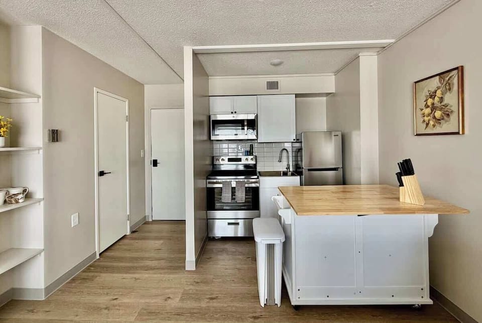 Fuel your day with a simple meal, then hit the city.