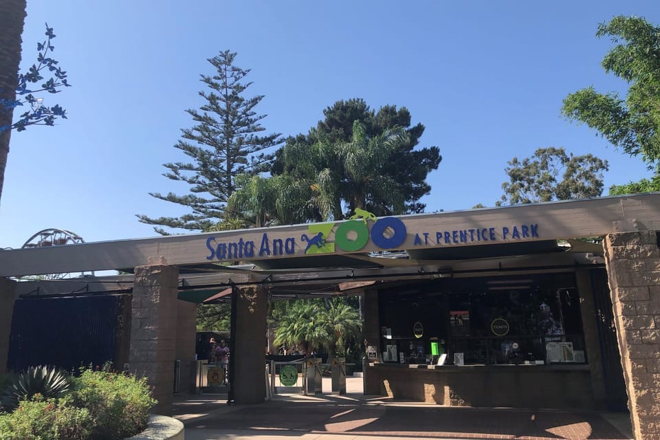 0.2 mile from Santa Ana Zoo