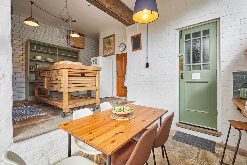 The Artist's House, Hebden Bridge - Host & Stay