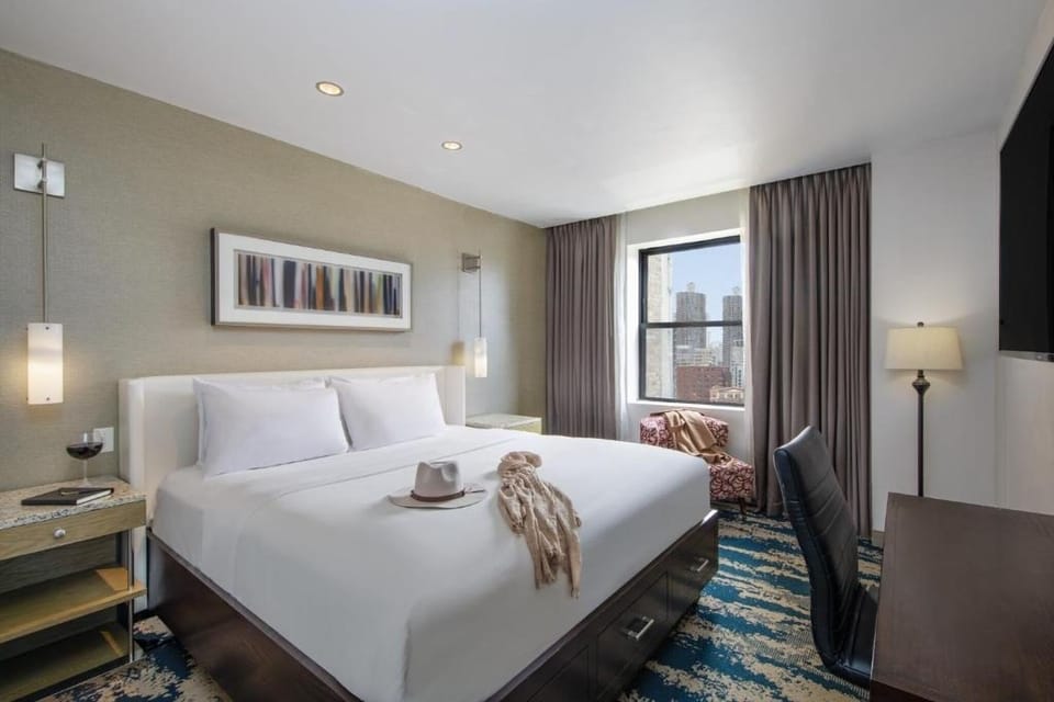 Unit with 1 King bed