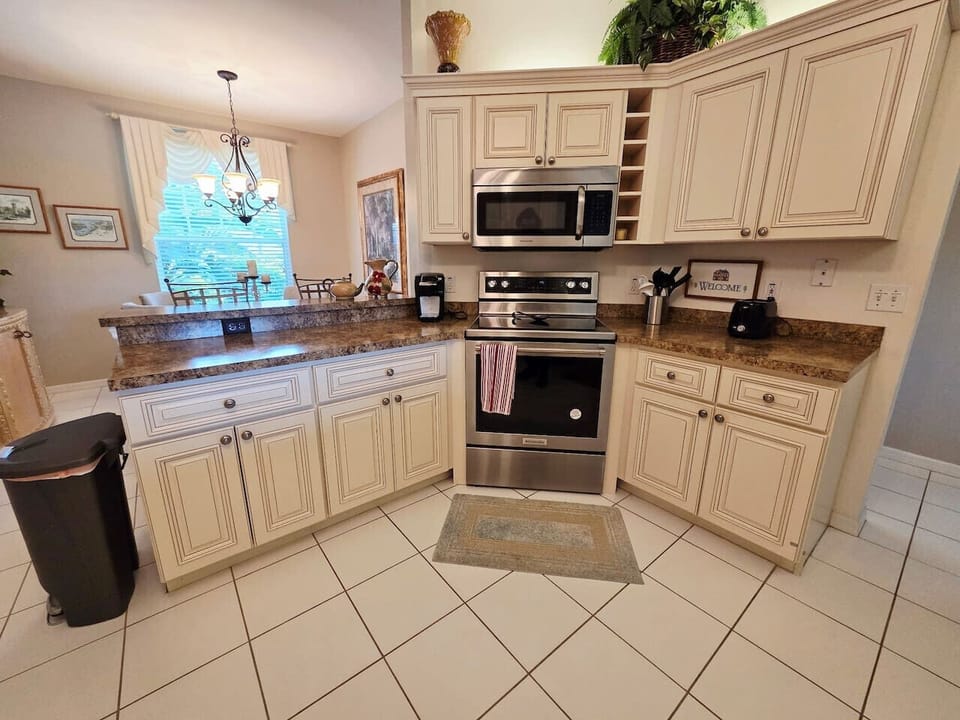 Cook with ease in the fully equipped kitchen, complete with modern appliances.