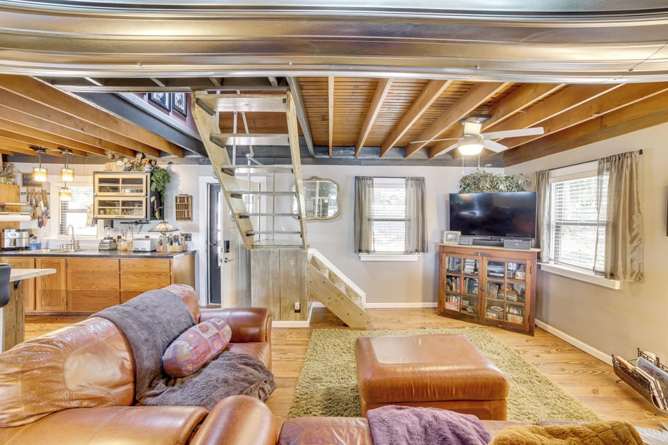 Living Room | 1st Floor | Books/Board Games