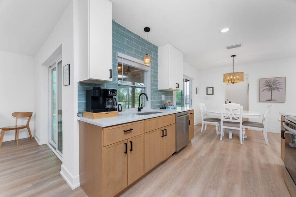 Kitchen/Dining