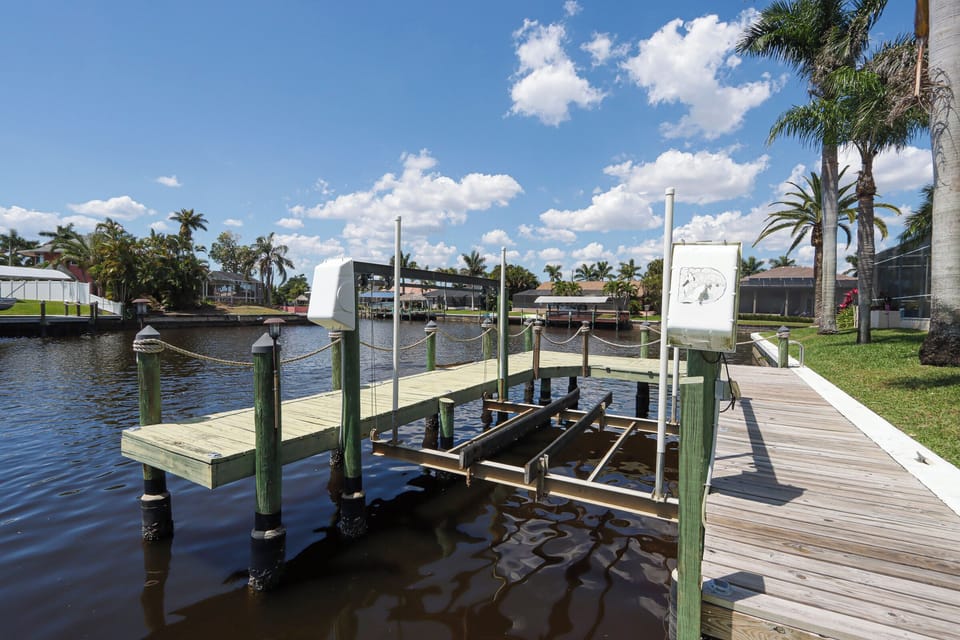 Boat lift