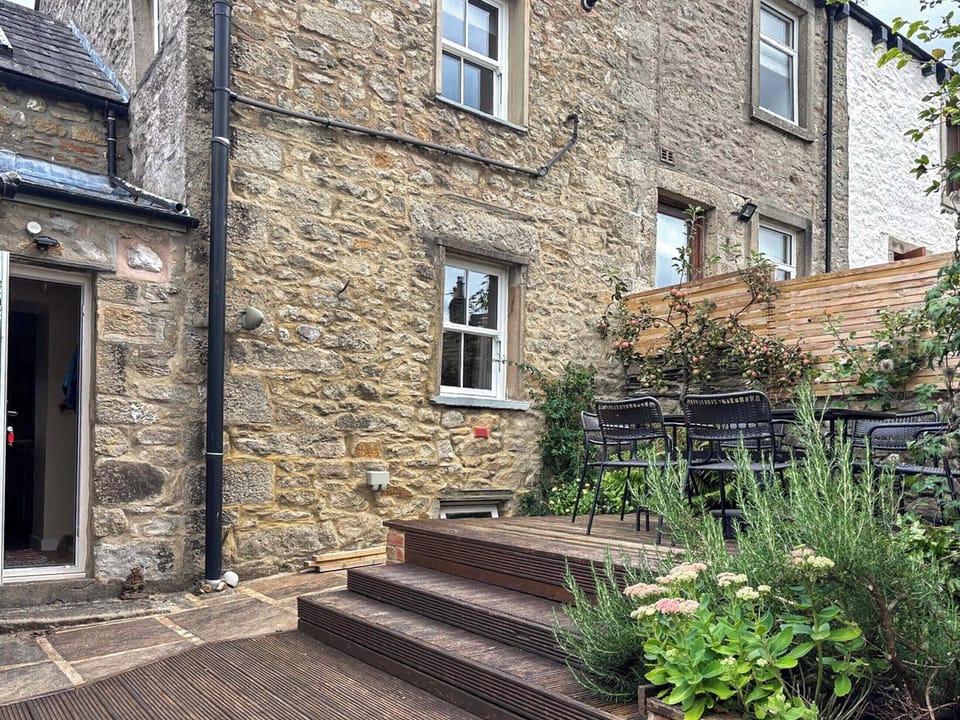 Outdoor | High Hill Cottage, Settle