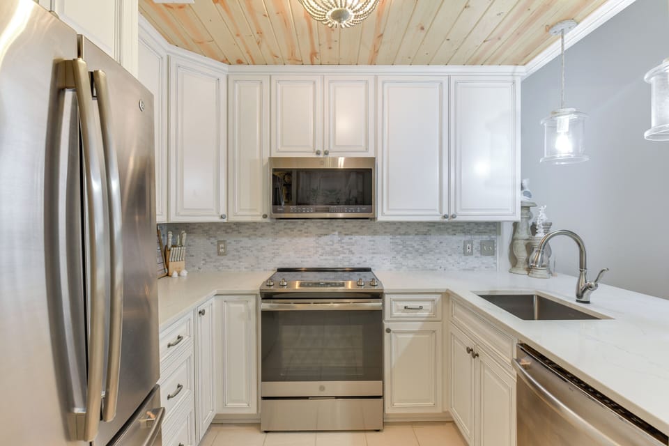 Kitchen | 2nd Floor | 2-Story Townhome | Drip Coffee Maker