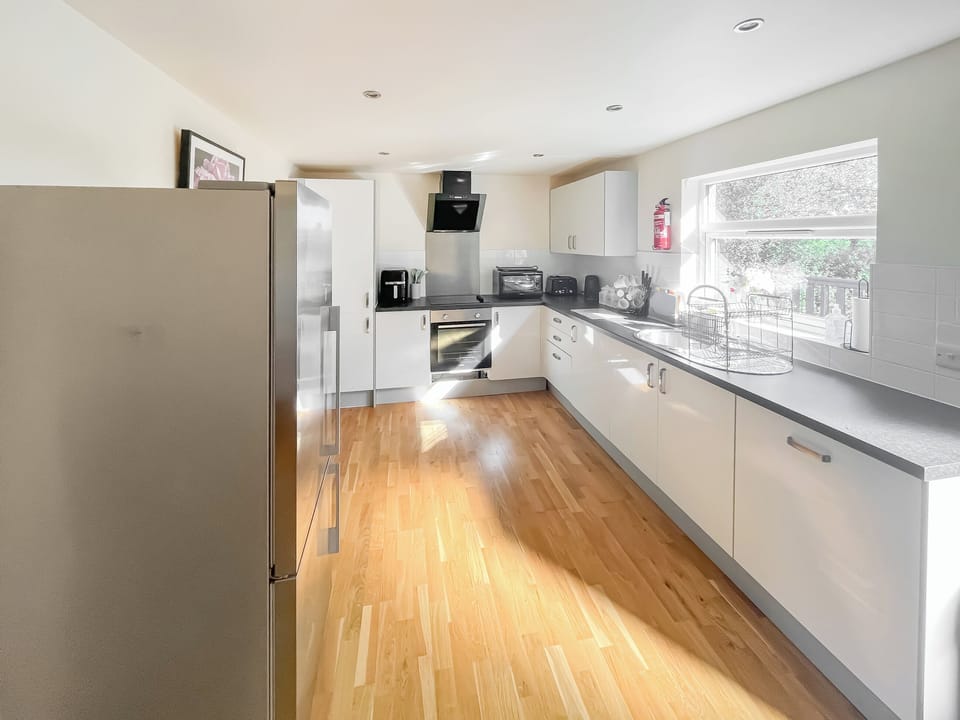 Kitchen | James Ville Marina - Heather - James Villa Marina, Brigg