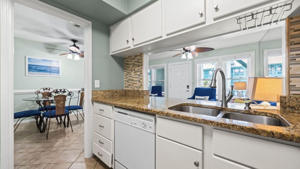 Sea Breeze 216 - Kitchen area