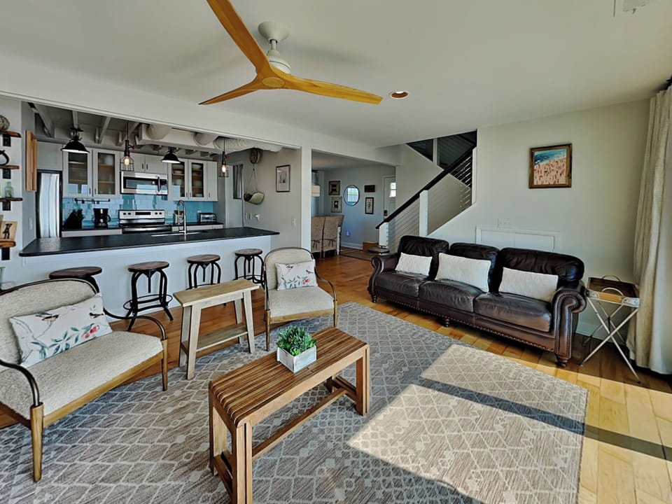 Open and Inviting Floor Plan