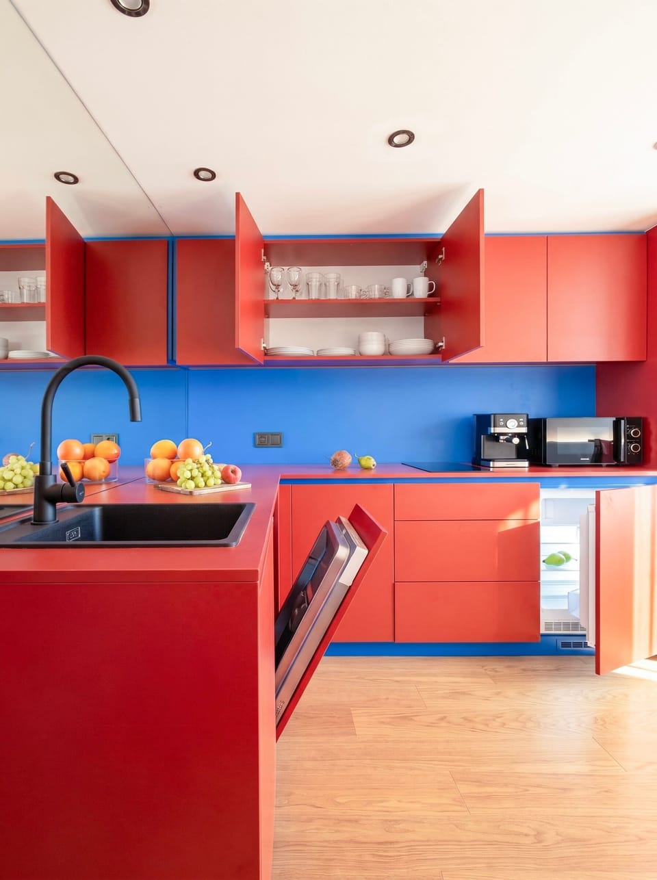 Fully equipped kitchen