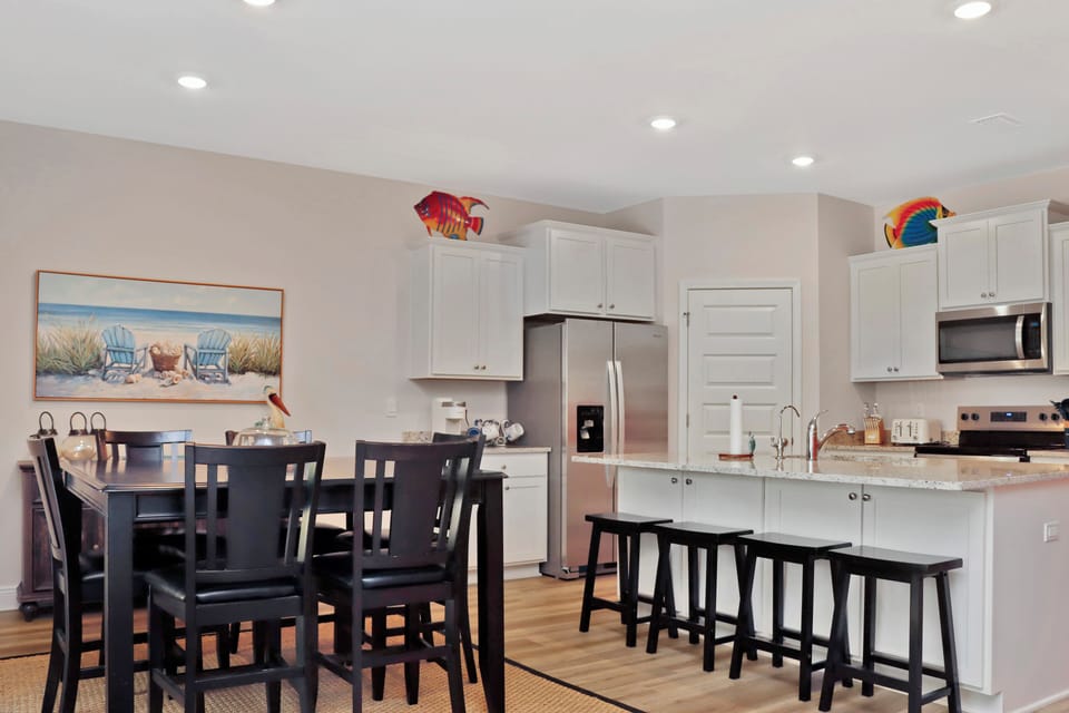 Dining Area and Bar Seating
