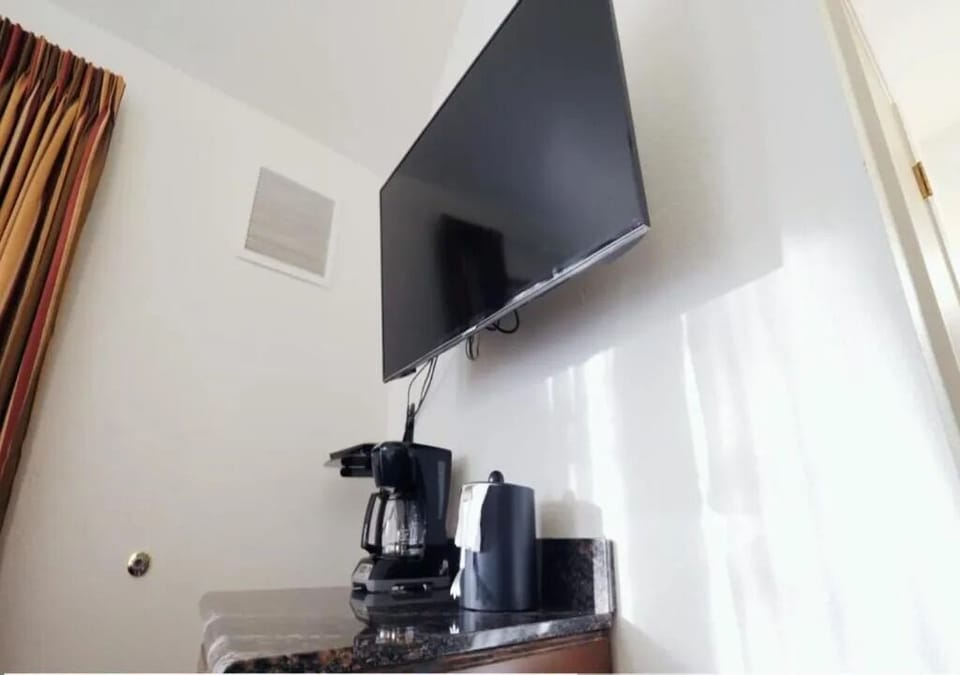 Room amenity. Exact unit will be assigned upon arrival. Views, colors, and decor may vary.