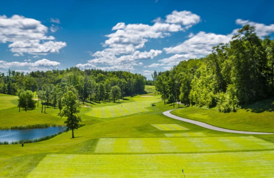 Grand View Golf offering professional-grade greens just minutes away.