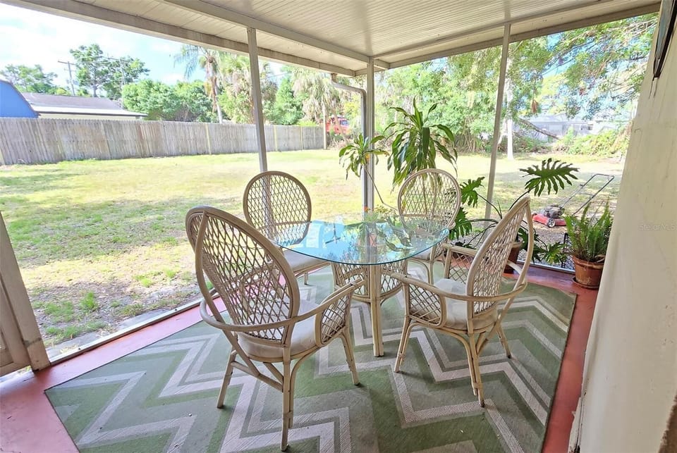 Outdoor dining