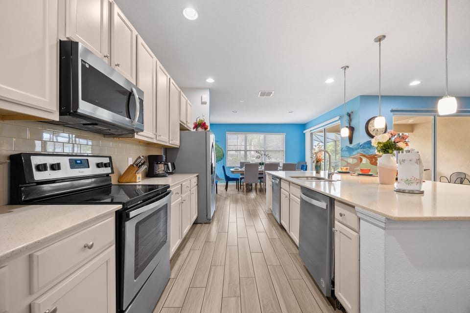 Full kitchen