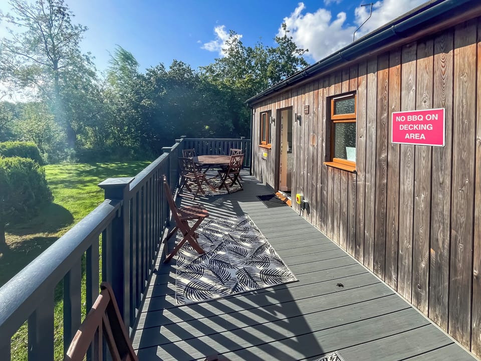 Decking | James Ville Marina - Lavender - James Villa Marina, Brigg