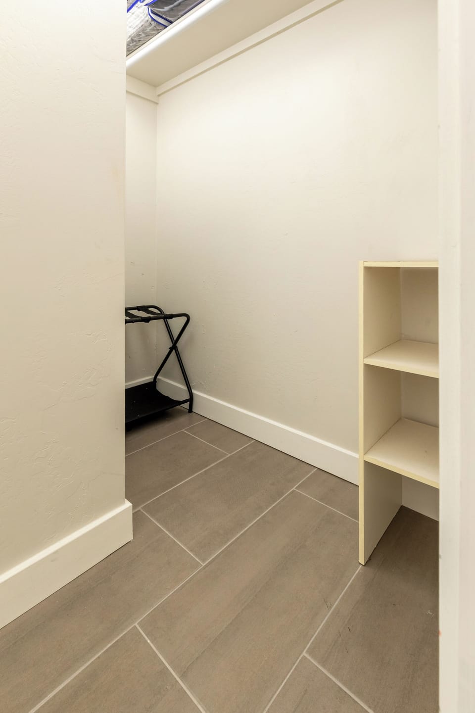 2 bedroom closet