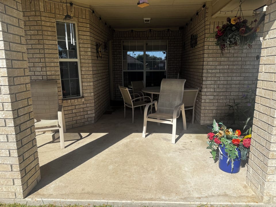 Outdoor dining