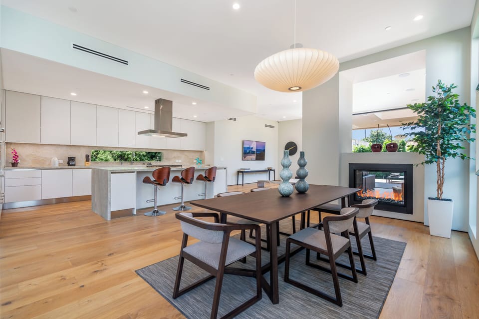 Villa Stella by LuxJB. Gated, new, triplex villa, designed for large families.