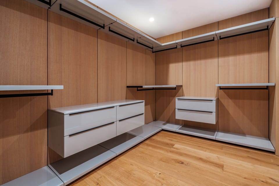 Villa Stella by LuxJB. Gated, new, triplex villa, designed for large families.