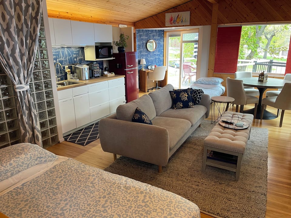 Recommendation for placement of two rollaway beds
