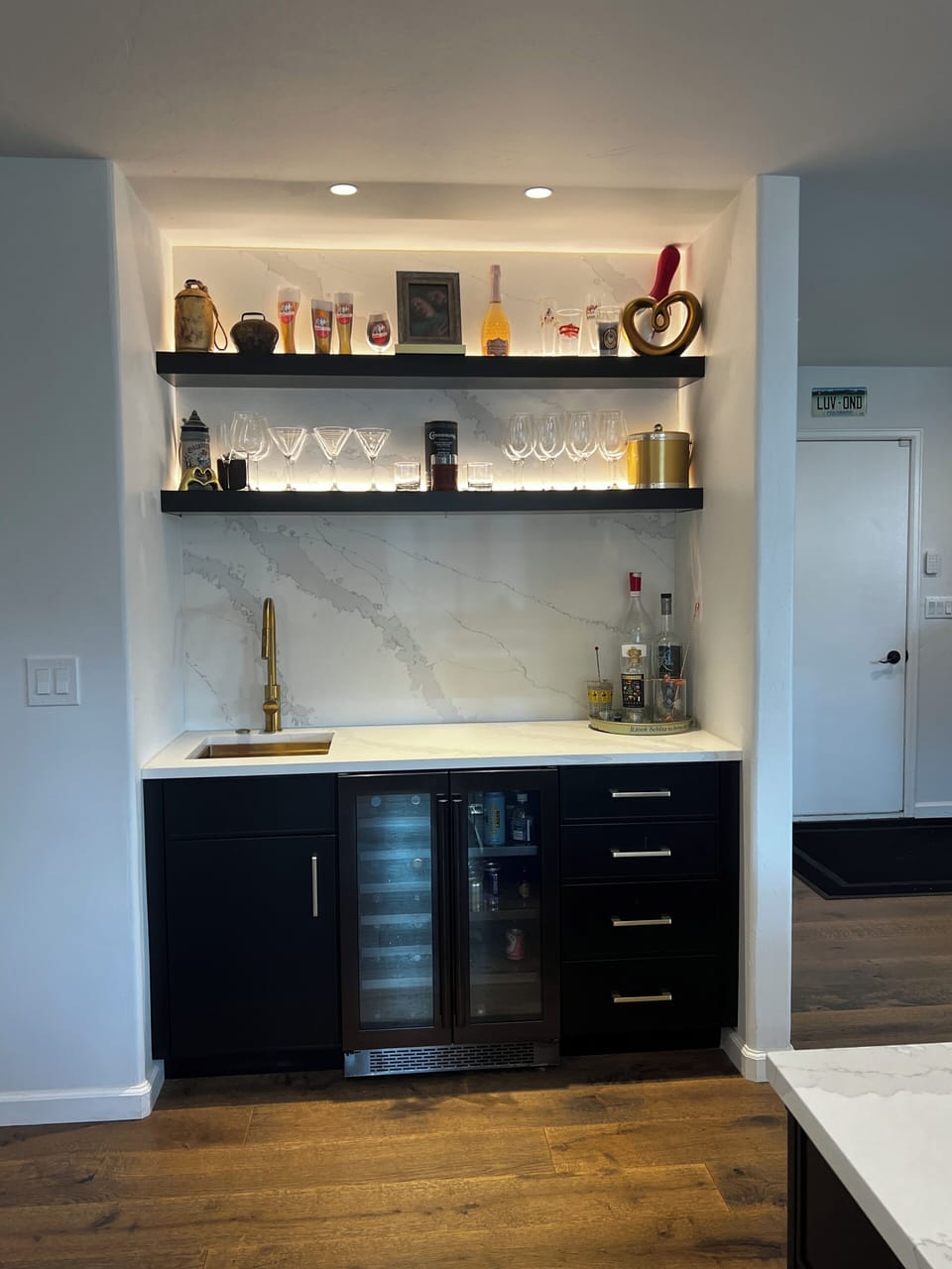 Wetbar with wine/beer fridge