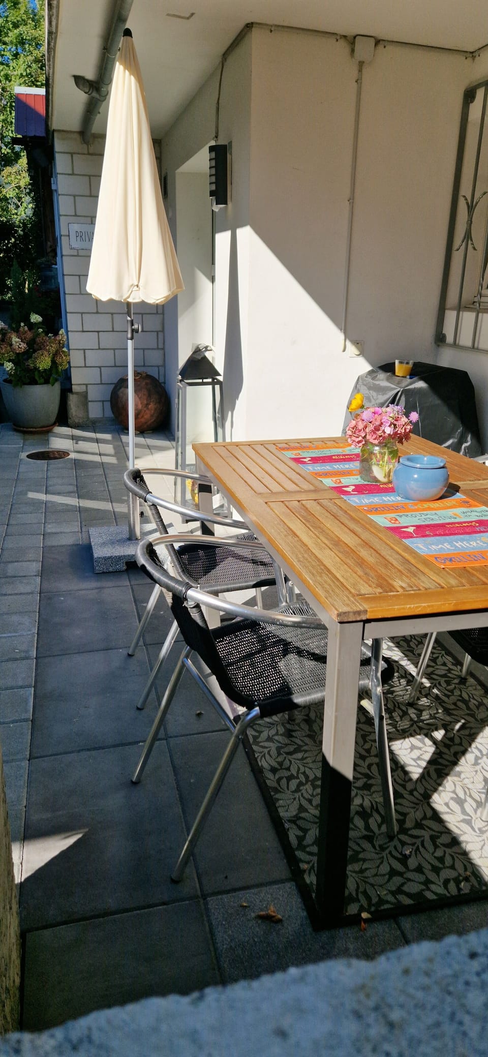 Outdoor dining