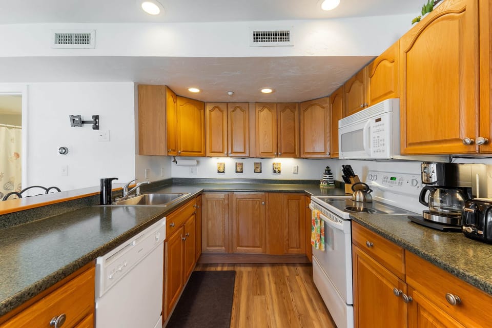 Fully equipped kitchen