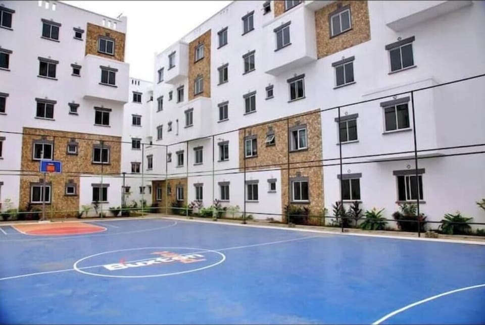 Sport court