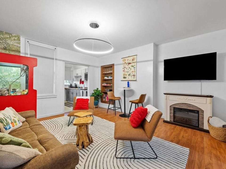 TV, Fireplace and Seating