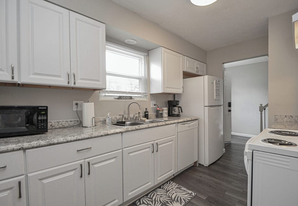 Fully stocked kitchen.  All basic cook wear and utensils included