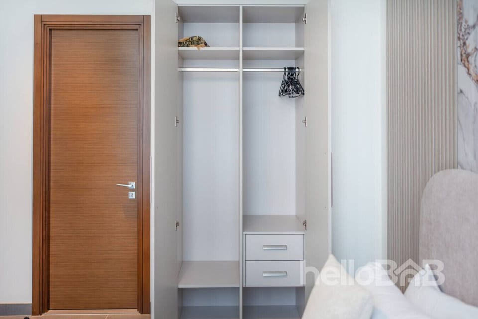 hellobnb-onebedroom-crest
