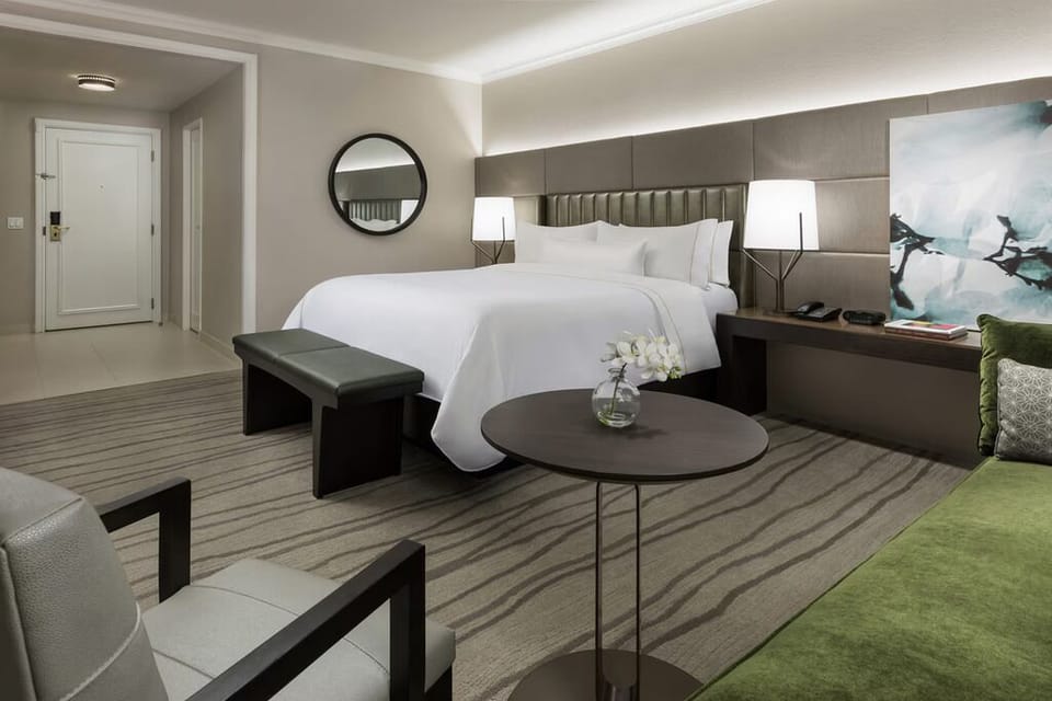 Settle in and enjoy a calm, spacious room layout.