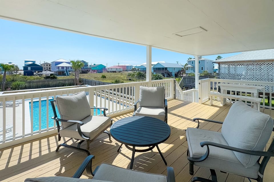 Spacious Outdoor Seating