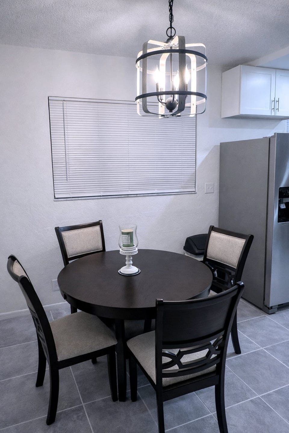 dining room table 