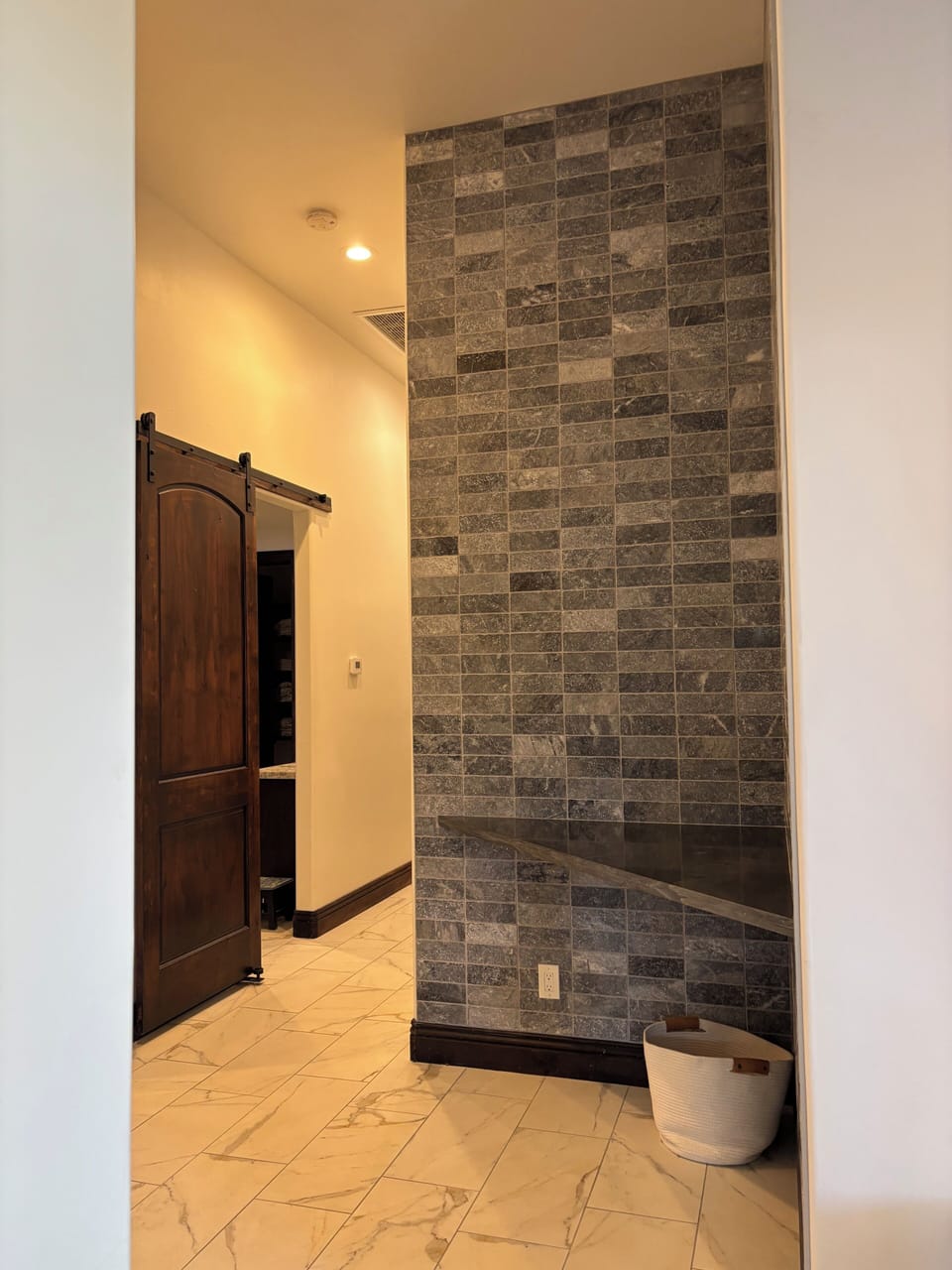 Hallway Laundry station near second laundry.