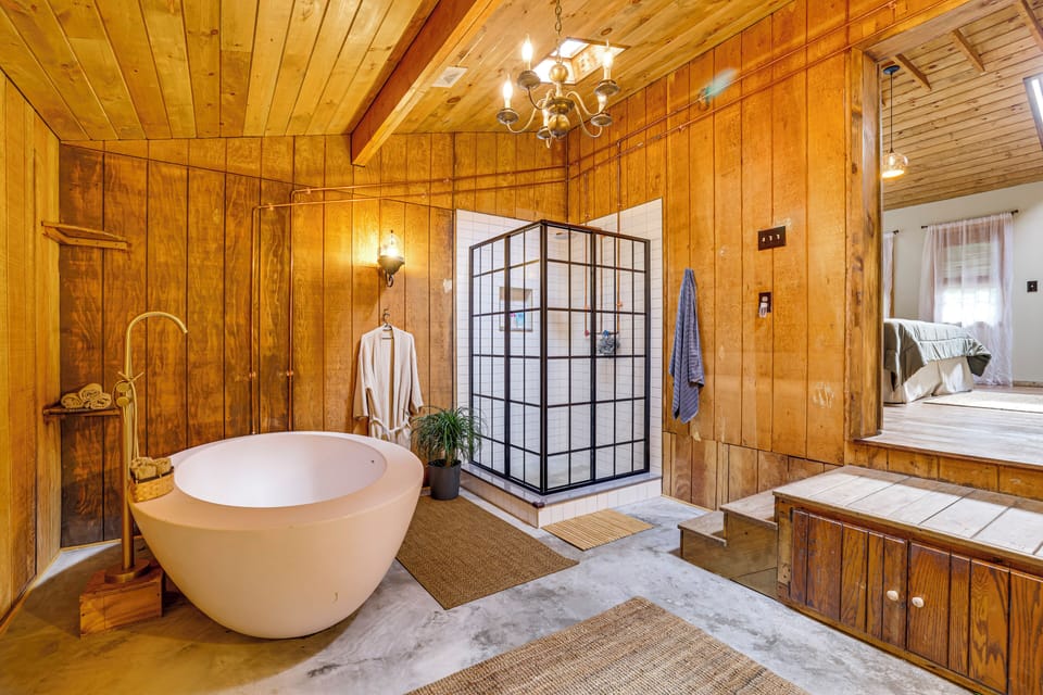 Pocono Pines Vacation Rental | 3BR | 2.5BA | 3 Steps Required | 1,500 Sq Ft