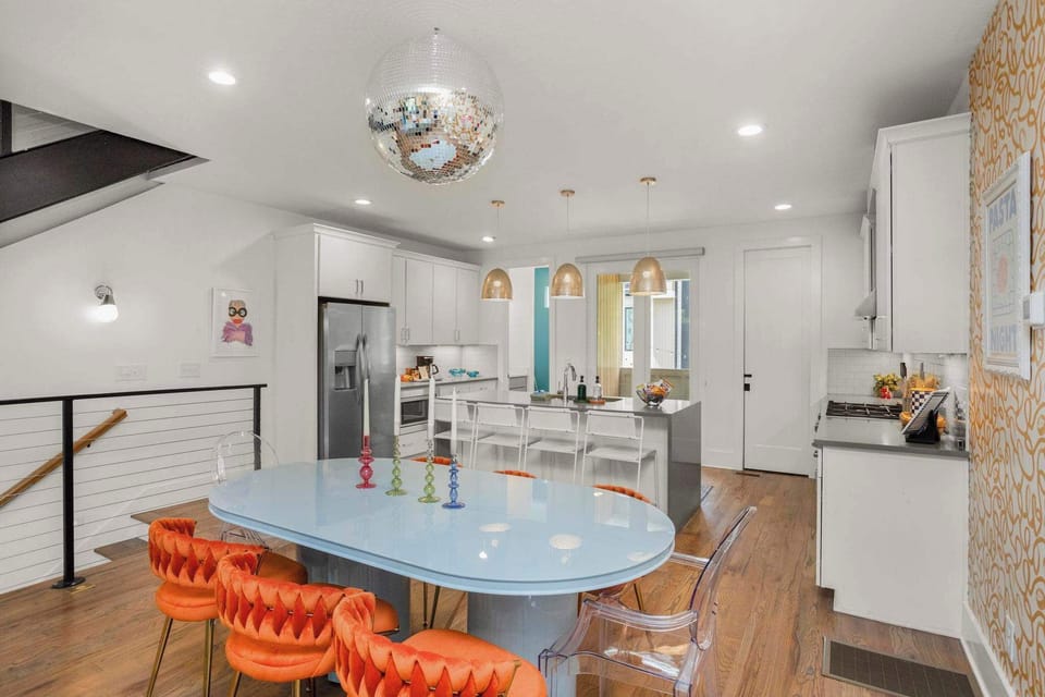 Unit 2: Dining Area