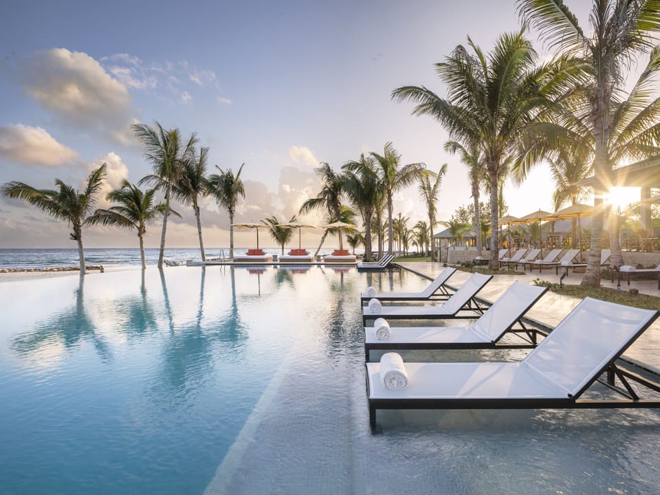 Infinity Pool Sunrise - Eclipse at Half Moon