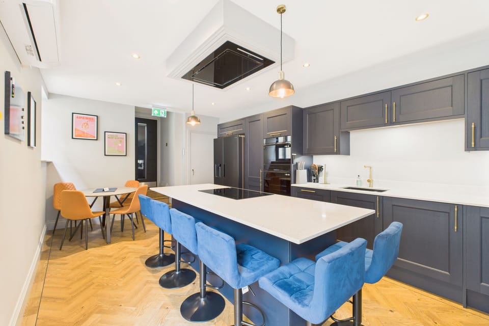 Bellevue Luxe, Redcar - Host & Stay