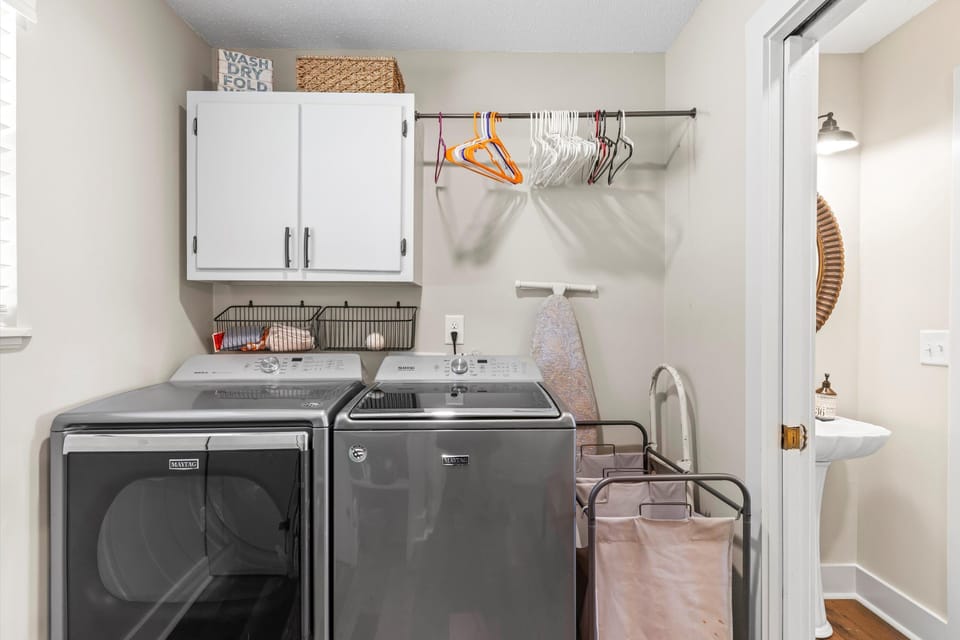 Full size laundry room