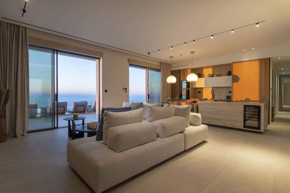 Back in the open-plan living and dining area.