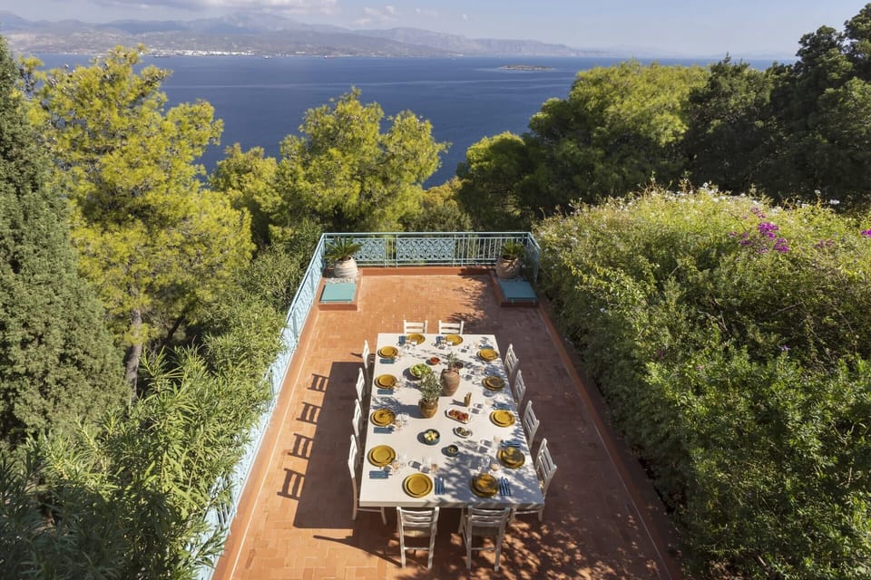 Villa Aetos's splendid al fresco dining area with its views out to sea.