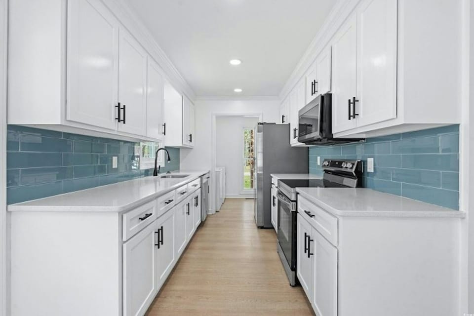 Test out your cooking skills in this fully stocked kitchen.