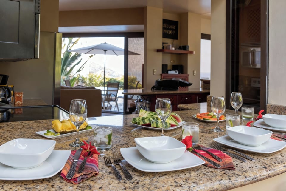 Tulemar Garden House kitchen